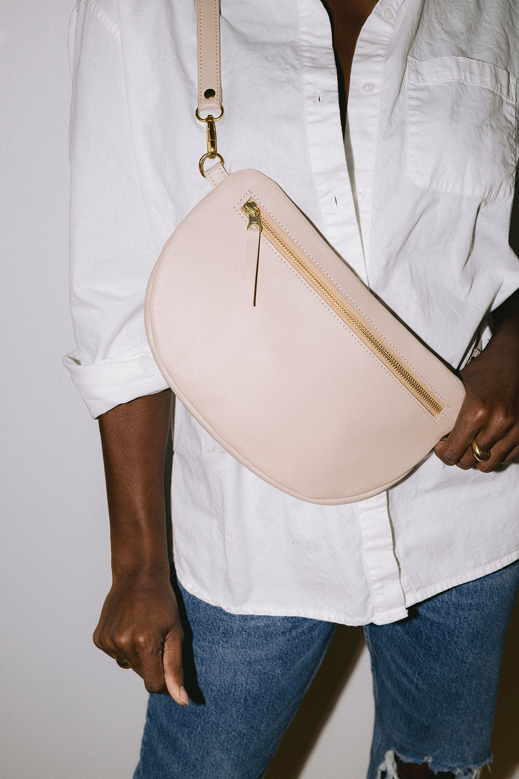 The Big Sling Bag, Gardenia – ABBY ALLEY